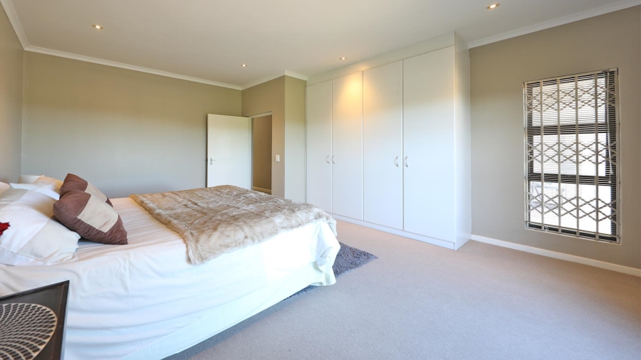 3 Bedroom Property for Sale in Plattekloof Western Cape
